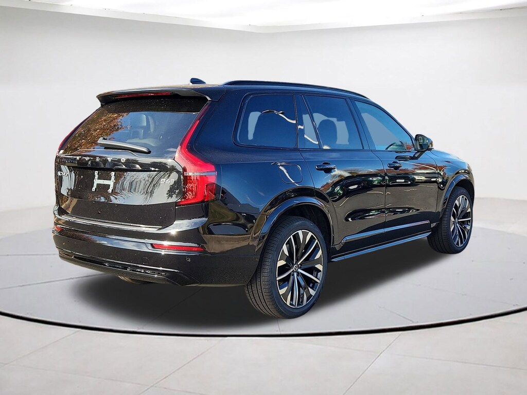 New 2026 Volvo XC90 B6 Ultra Dark Theme 7-Seater SUV
