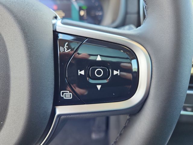 2026 Volvo XC90 Plus - Photo 15