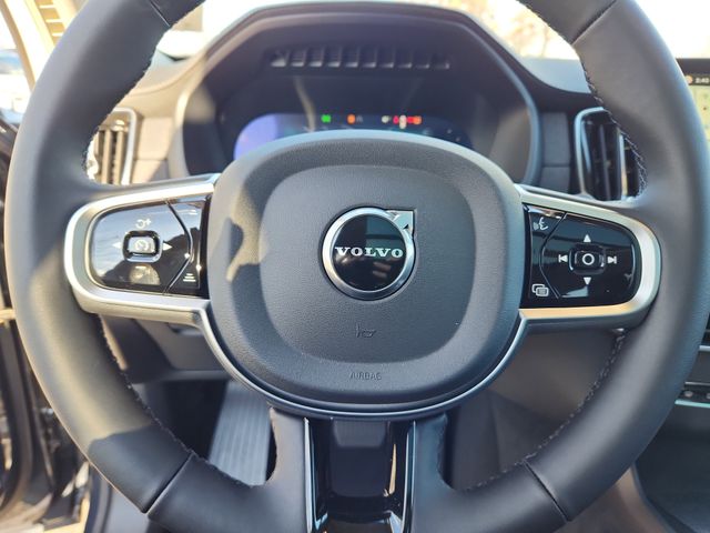 2026 Volvo XC90 Plus - Photo 13