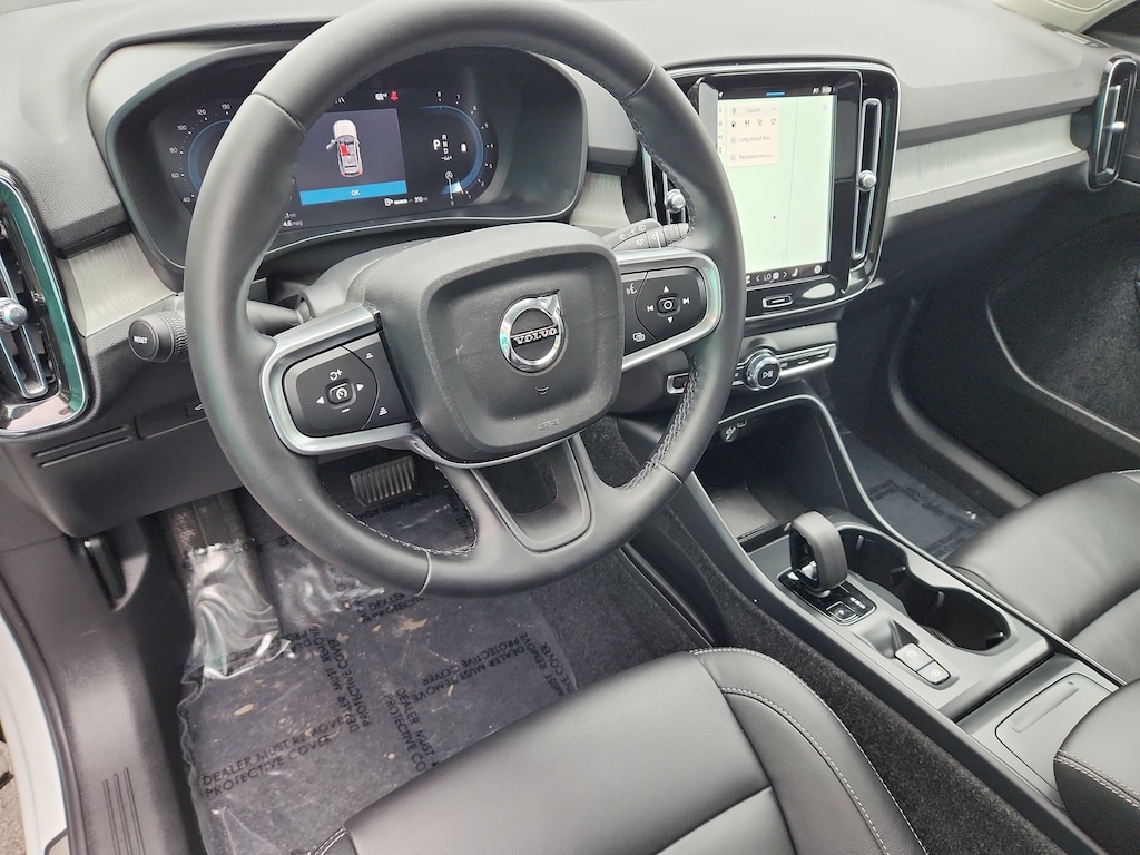 Certified 2025 Volvo XC40 B5 Core B5 AWD Core Bright Theme