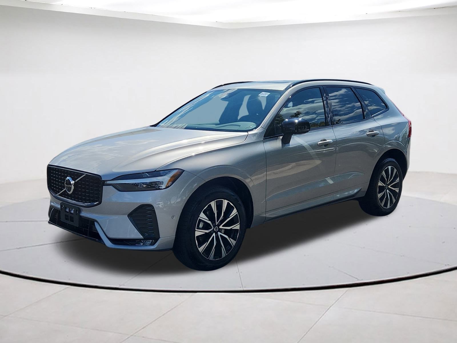 2025 Volvo XC60 Plus