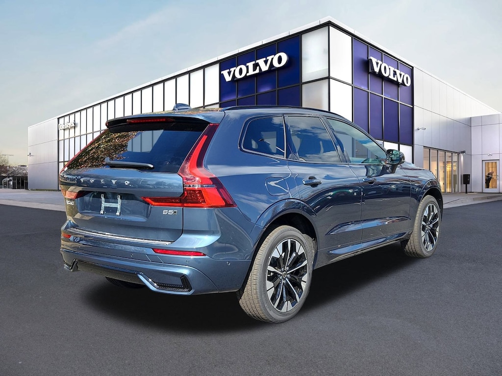 New 2026 Volvo XC60 B5 Plus SUV