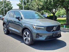 2026 Volvo XC40 B5 Plus SUV