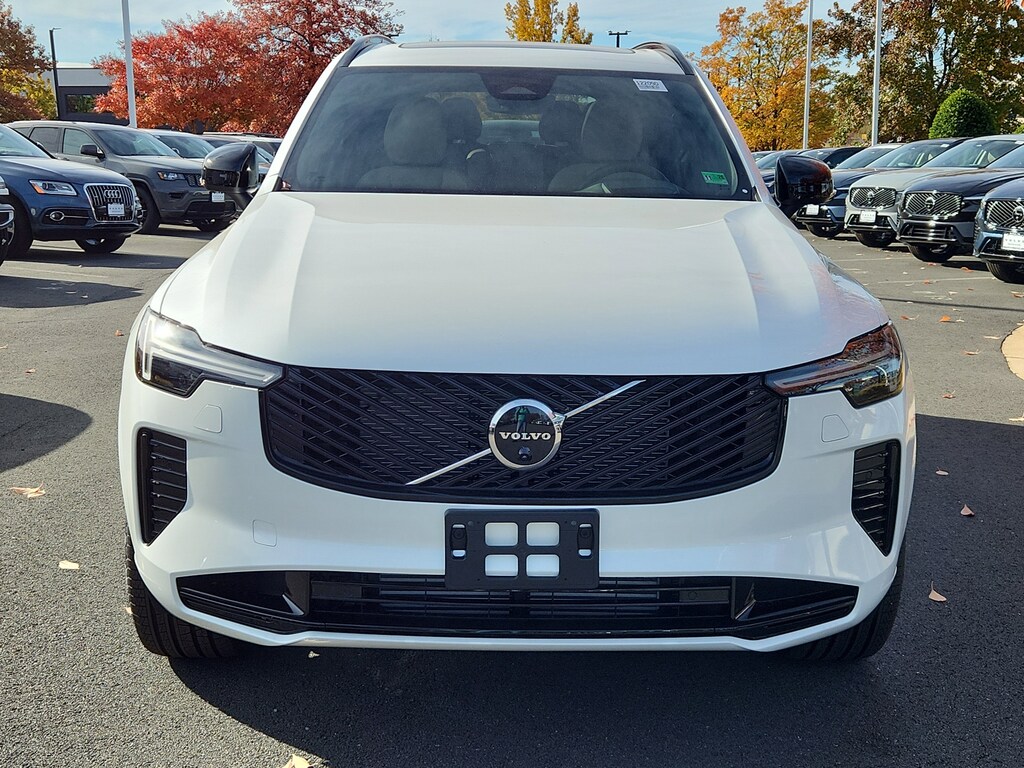 New 2026 Volvo XC90 plug-in hybrid T8 Ultra Dark Theme 7-Seater SUV