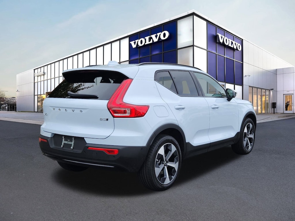 New 2026 Volvo XC40 B5 Plus SUV