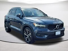 2022 Volvo XC40 R-Design SUV