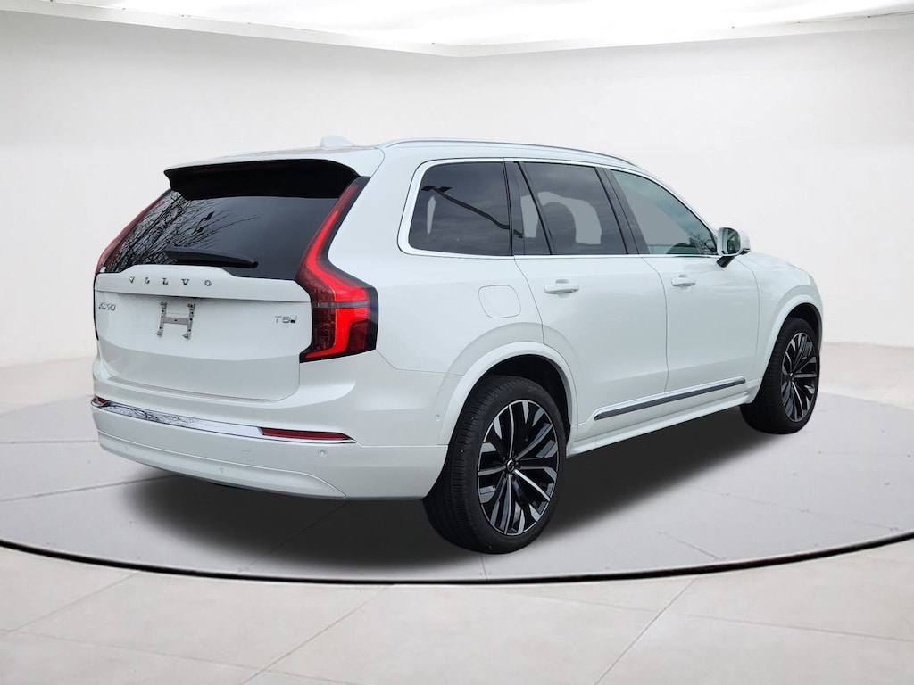 Used 2025 Volvo XC90 plug-in hybrid T8 (2025.5) Plus 7-Seater SUV