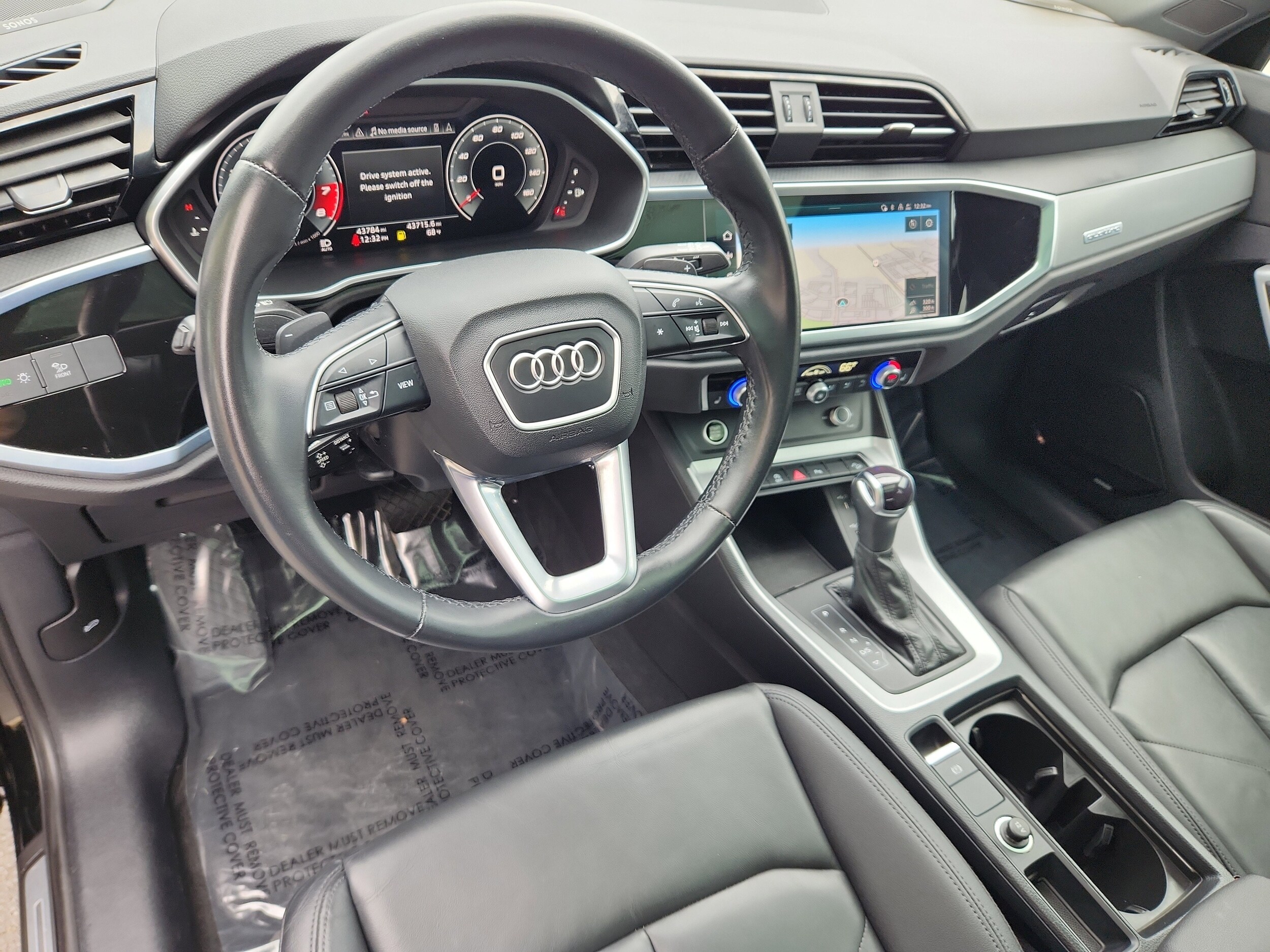 2022 Audi Q3 S line Premium Plus 45 TFSI photo 2