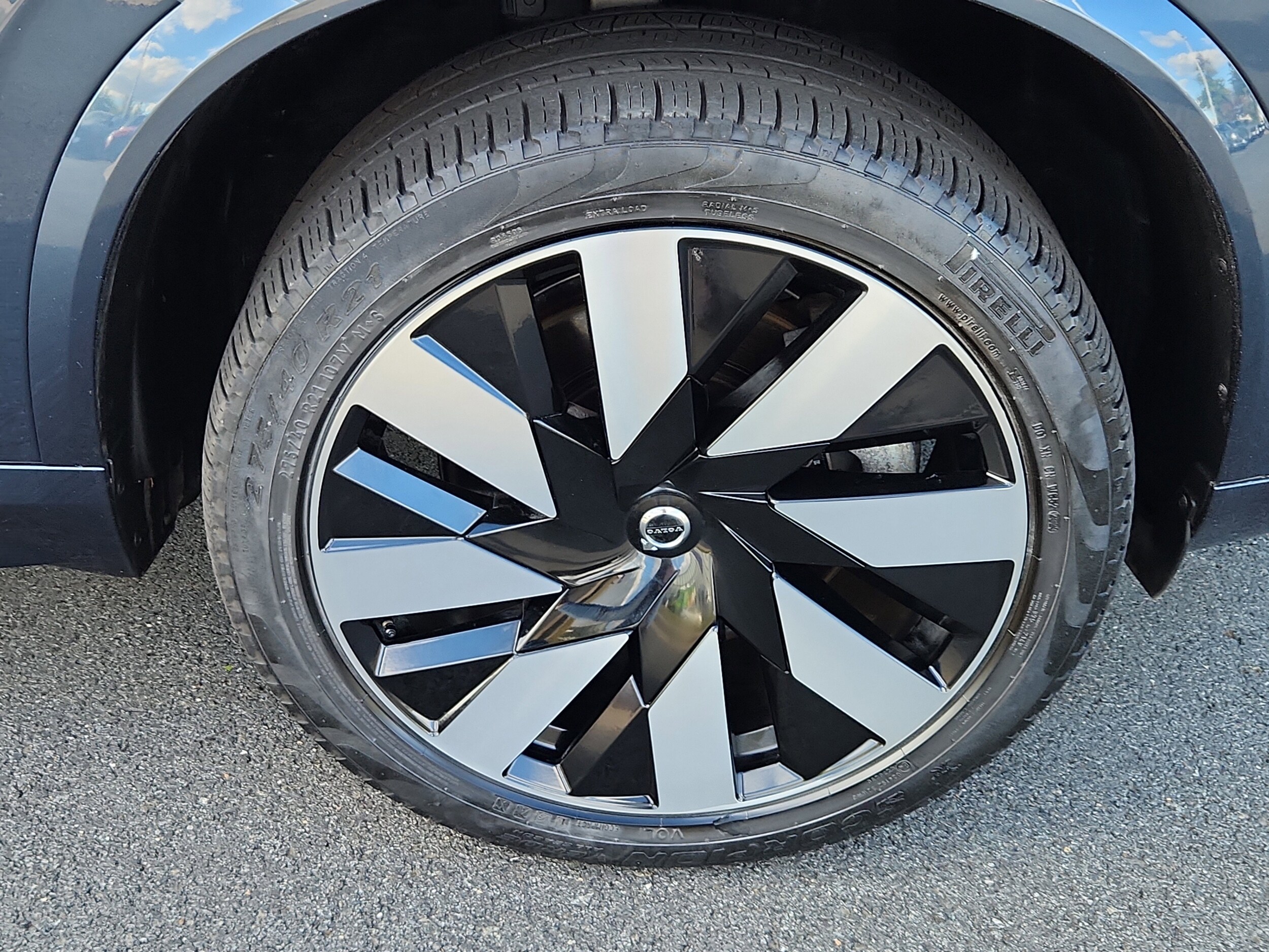 2024 Volvo XC90 Recharge T8 Ultimate photo 4