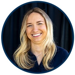 Staff member Ana Webber from ID_b49a7a057180