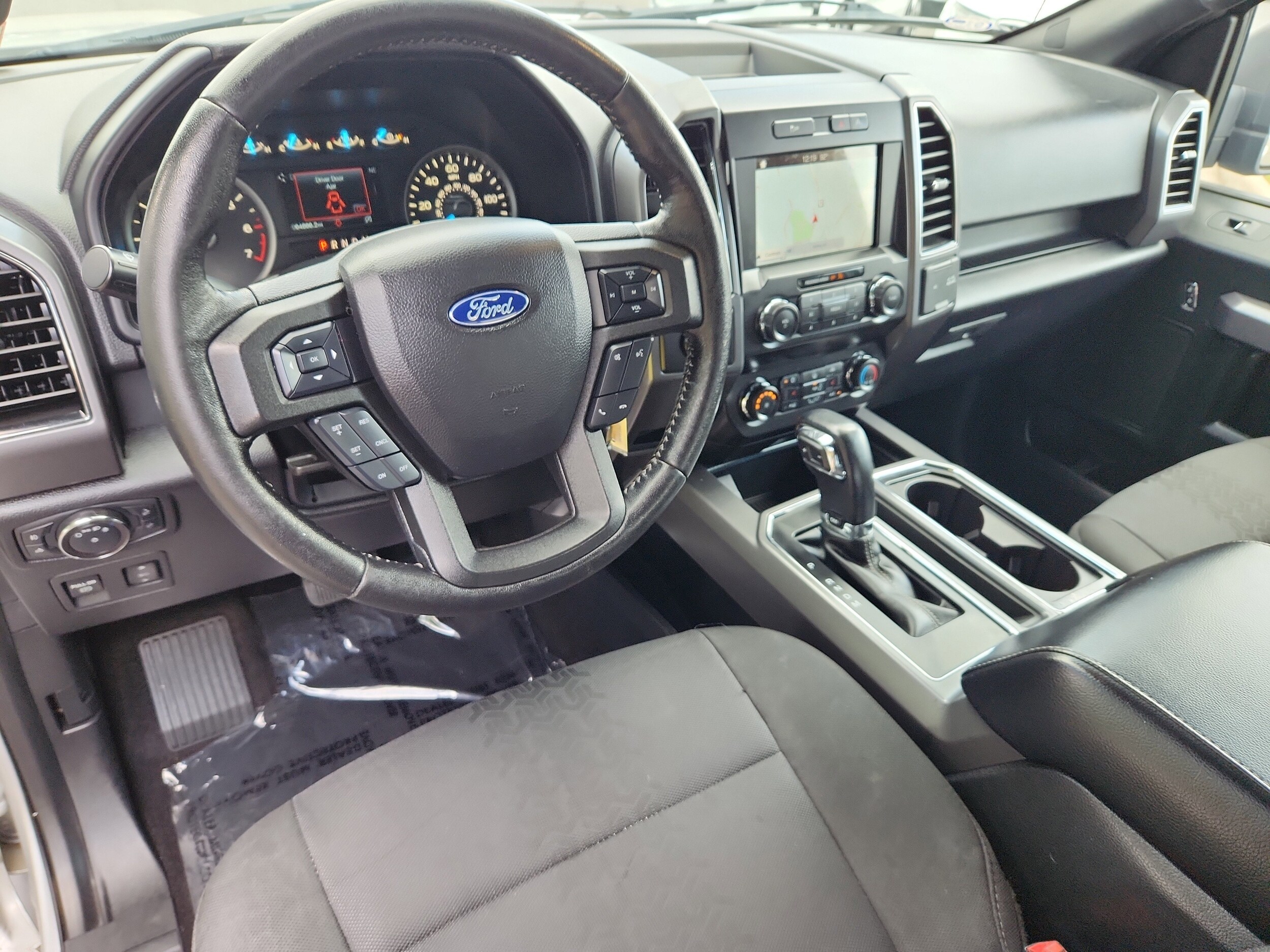 2019 Ford F-150 XLT photo 2
