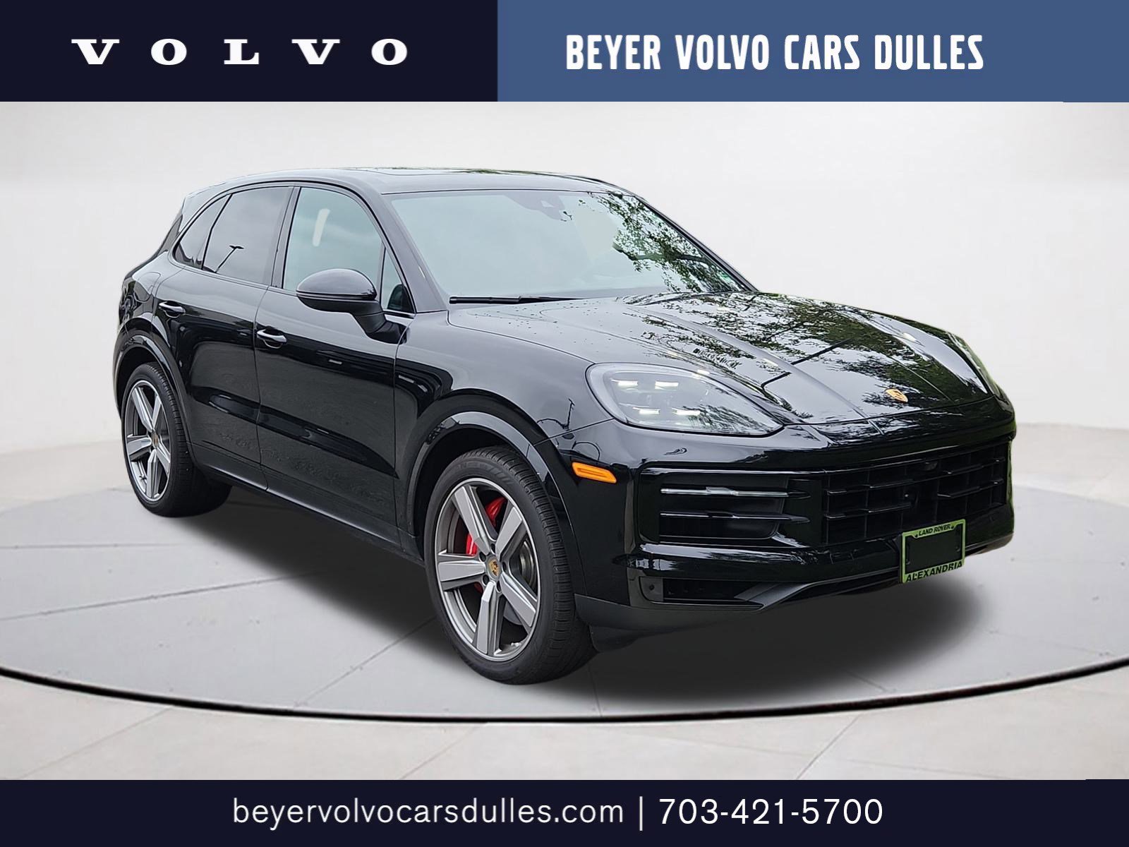 2024 Porsche Cayenne S's photo