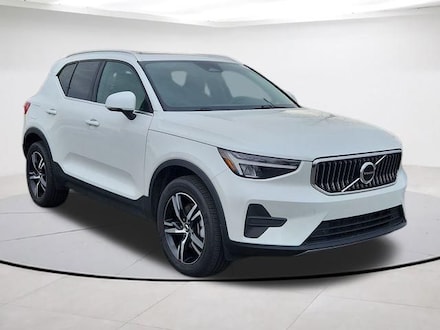 Featured used 2025 Volvo XC40 B5 Core SUV for sale in Dulles, VA