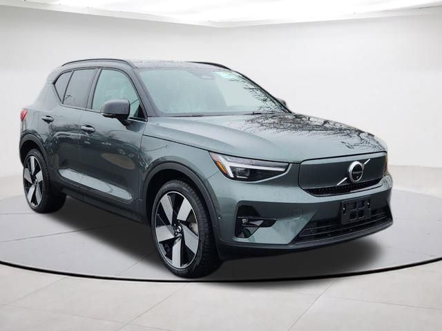 Featured used 2026 Volvo EX40 Single Motor Extended Range Plus SUV for sale in Dulles, VA