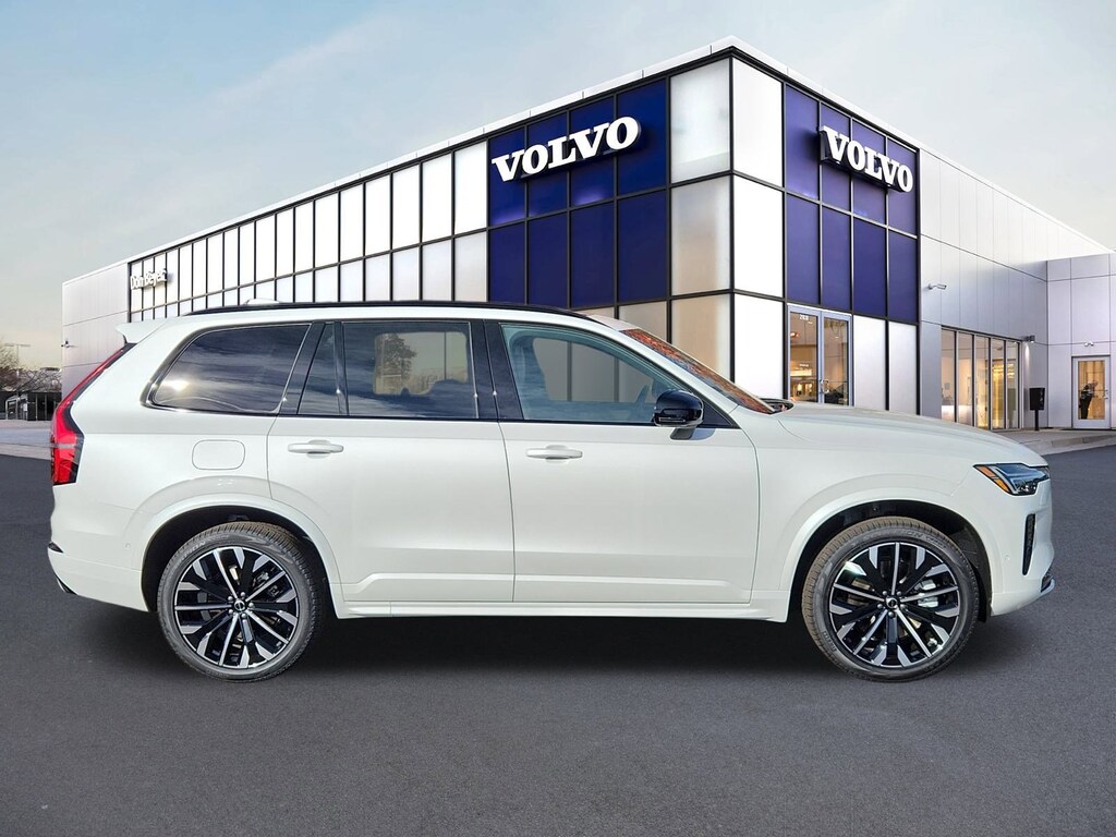 New 2026 Volvo XC90 plug-in hybrid T8 Ultra Dark Theme 7-Seater SUV