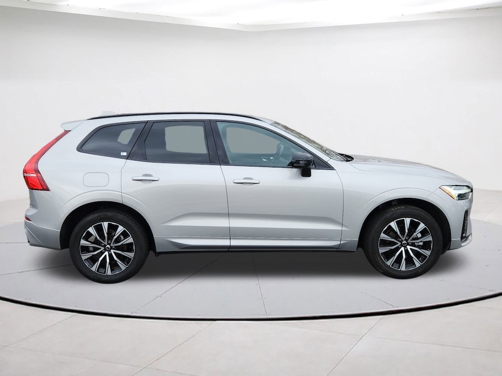 Used 2025 Volvo XC60 B5 Core SUV