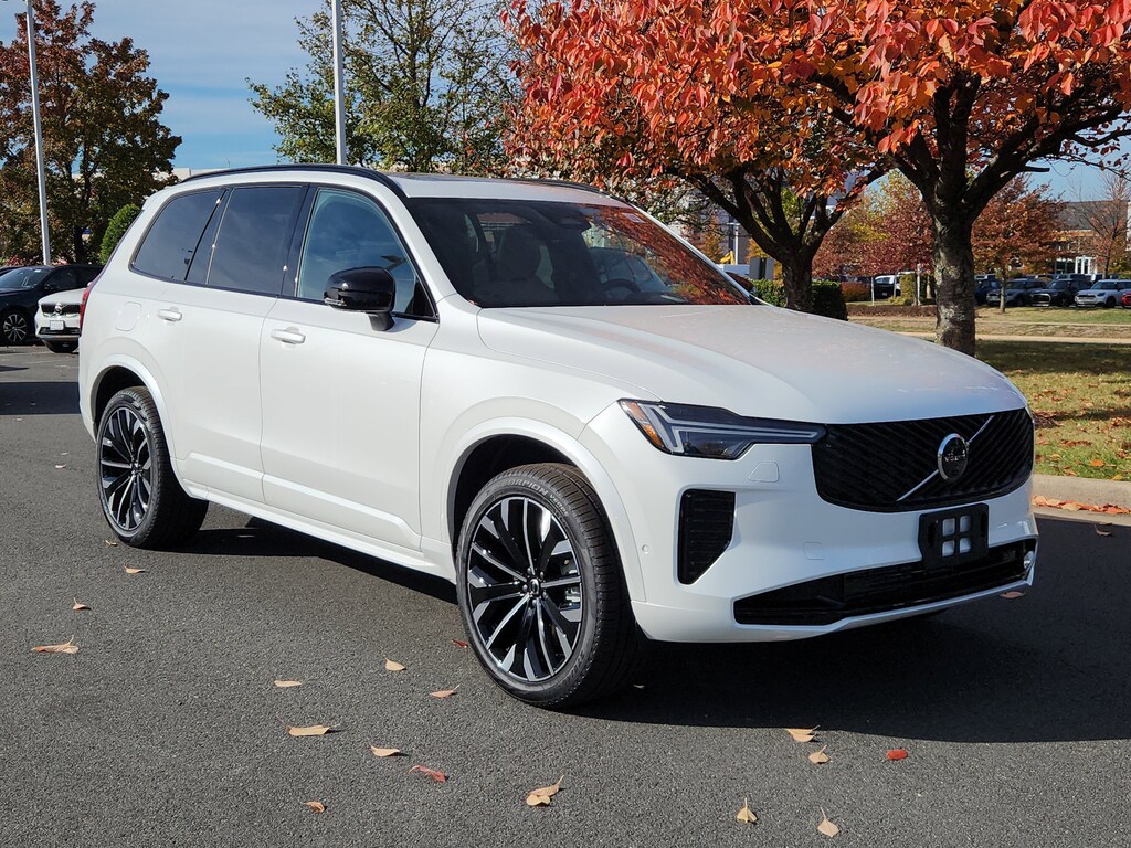 New 2026 Volvo XC90 plug-in hybrid T8 Ultra Dark Theme 7-Seater SUV