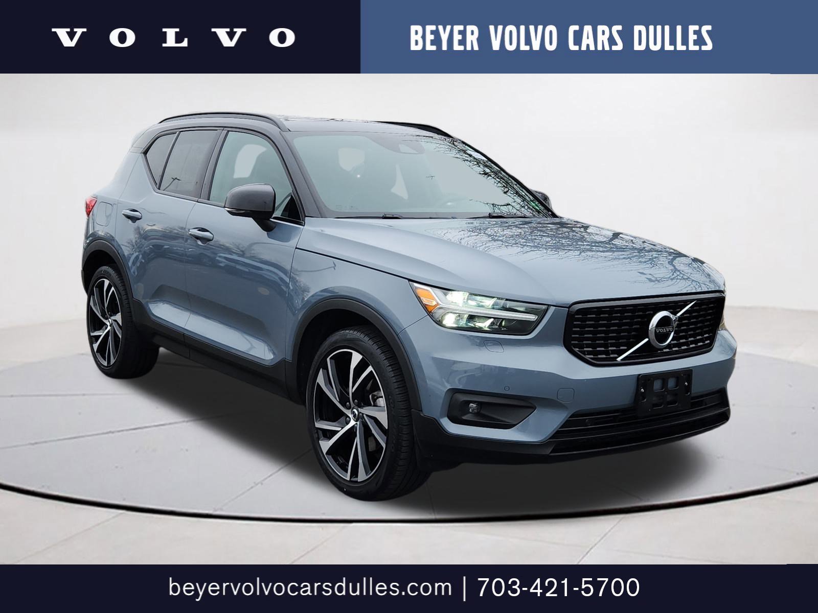 2022 Volvo XC40 R-Design's photo