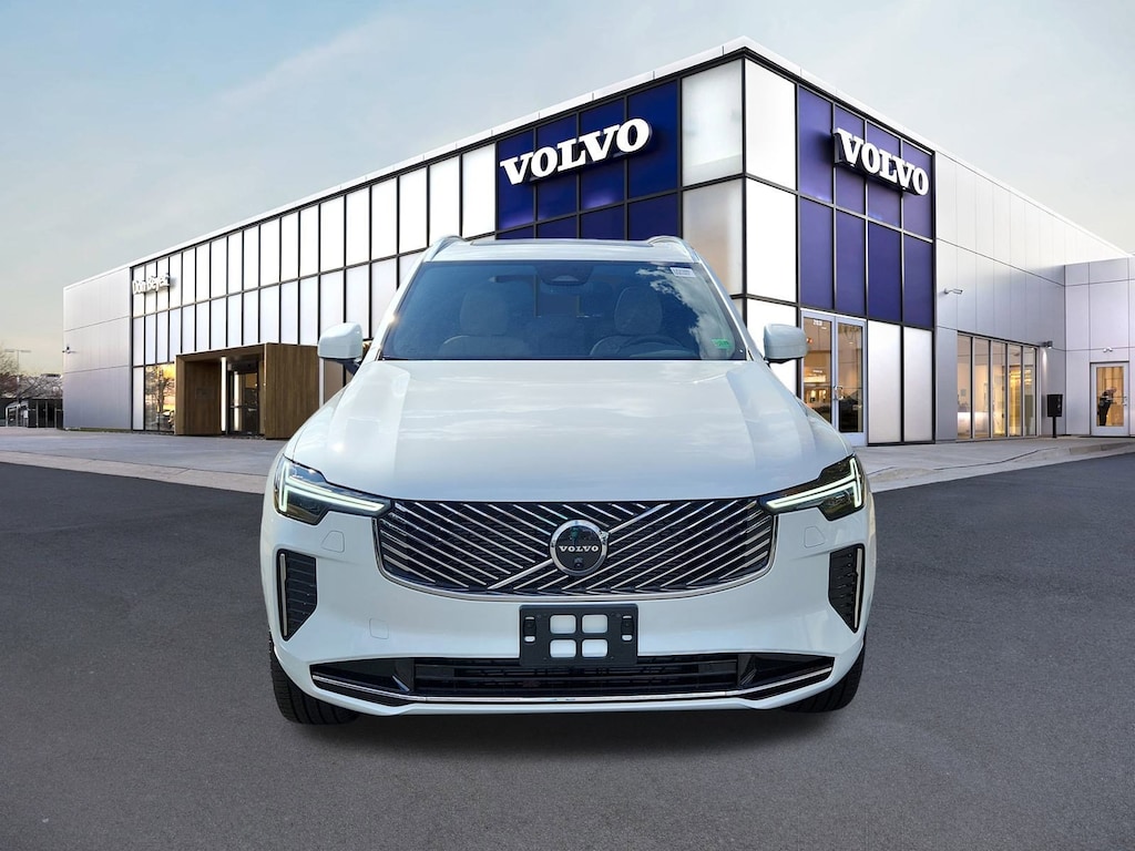 New 2026 Volvo XC90 B6 Plus 7-Seater SUV