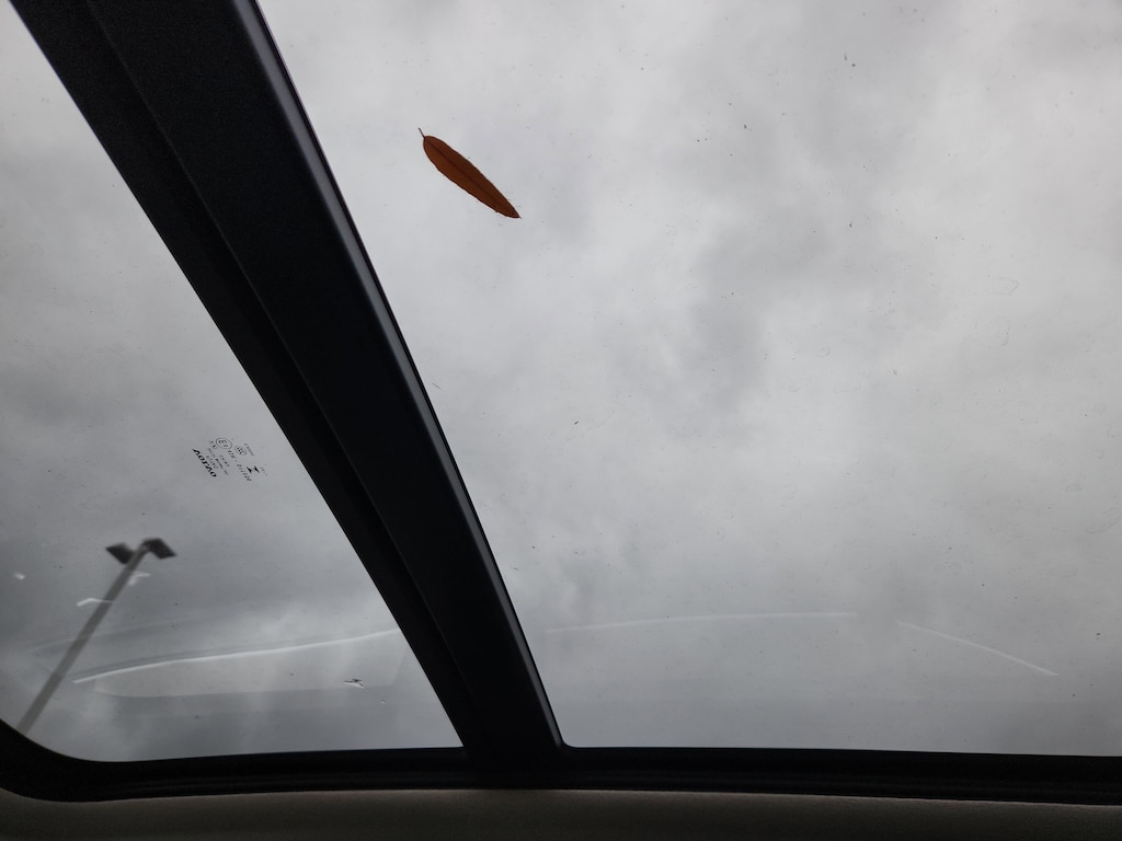 Certified 2025 Volvo XC40 B5 Core B5 AWD Core Bright Theme