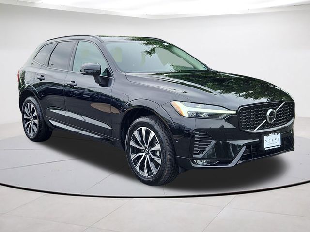 2025 Volvo XC60 B5 Plus Dark AWD's photo