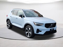 2026 Volvo XC40 B5 Plus AWD SUV