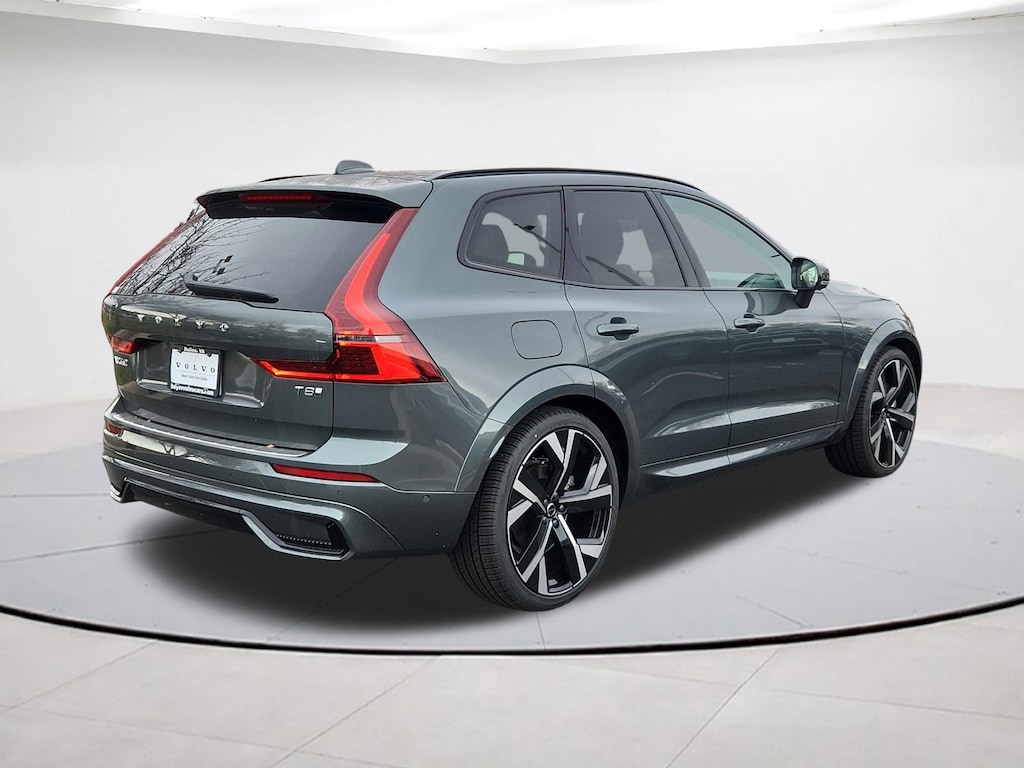 New 2026 Volvo XC60 plug-in hybrid T8 Ultra SUV