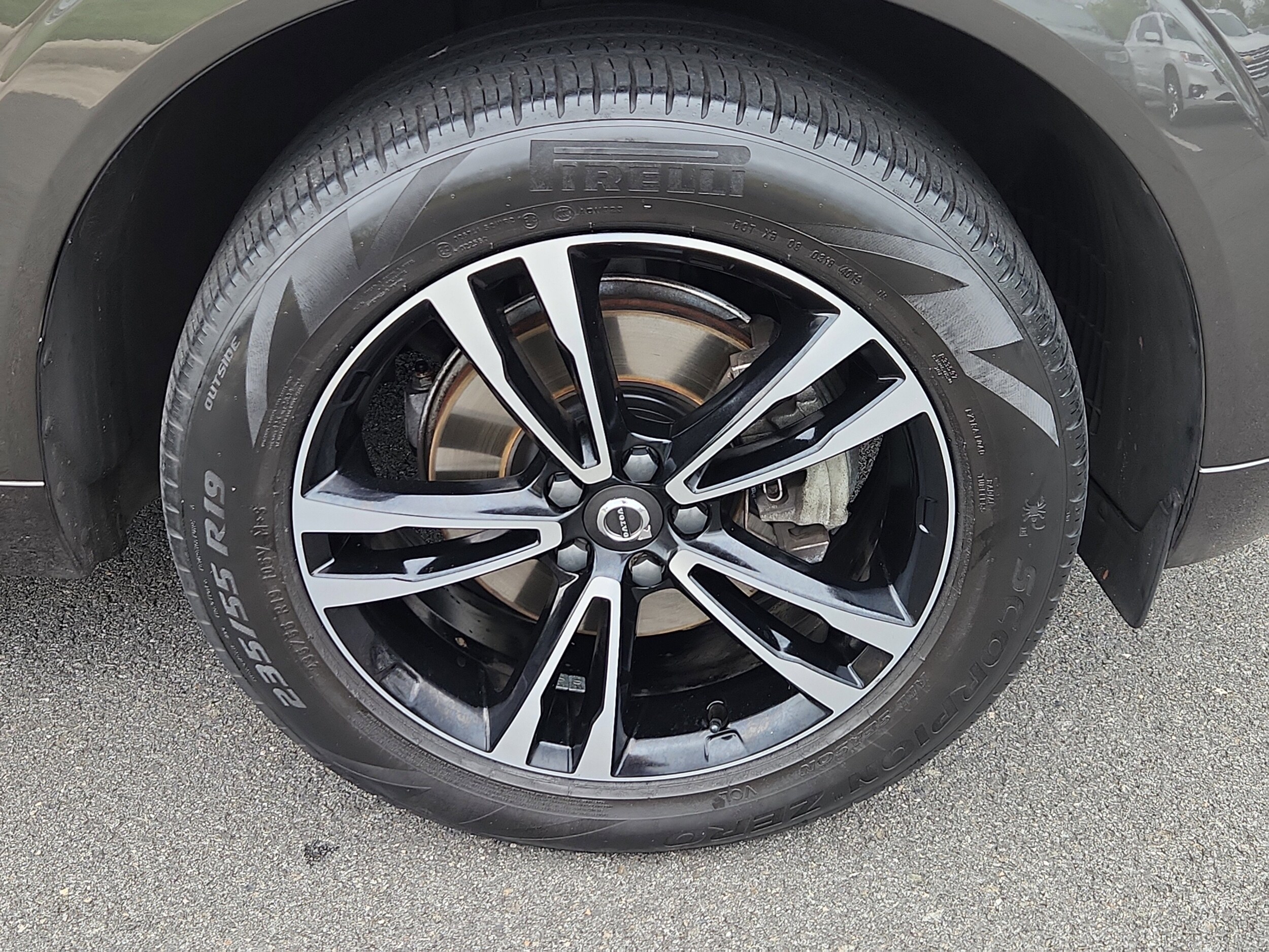 2020 Volvo XC60 T5 Momentum photo 3