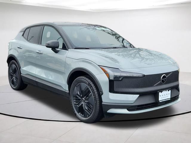 2026 Volvo EX30 Twin Motor Cross Country Ultra's photo