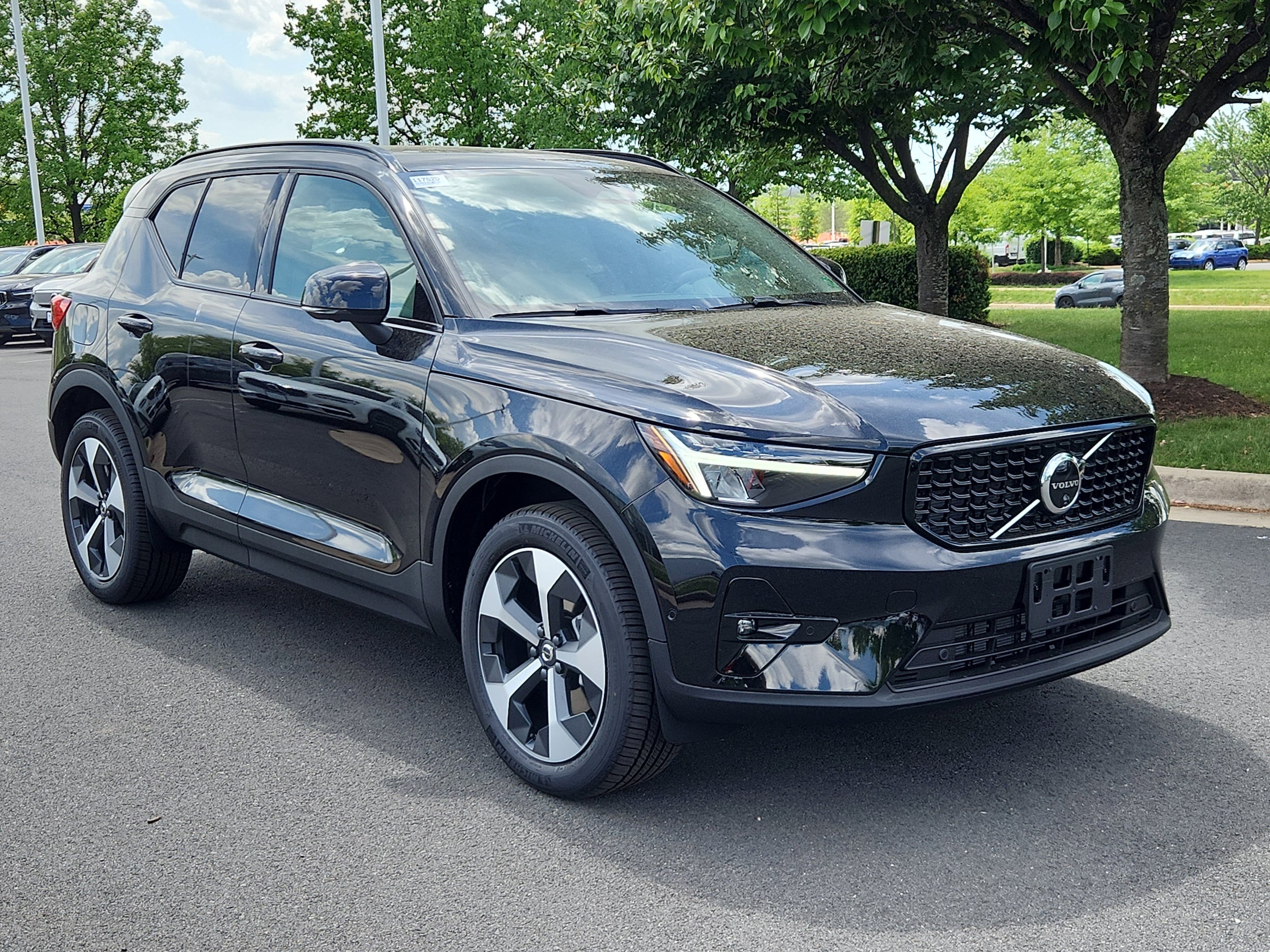 2025 Volvo XC40