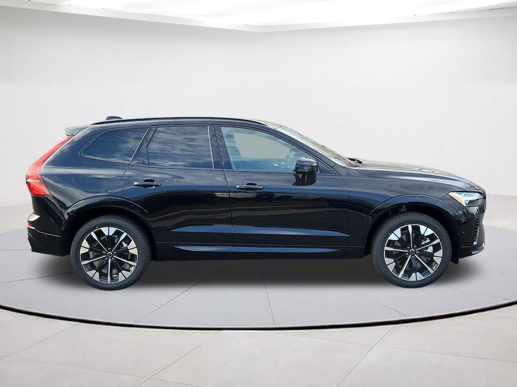 New 2026 Volvo XC60 plug-in hybrid T8 Plus SUV