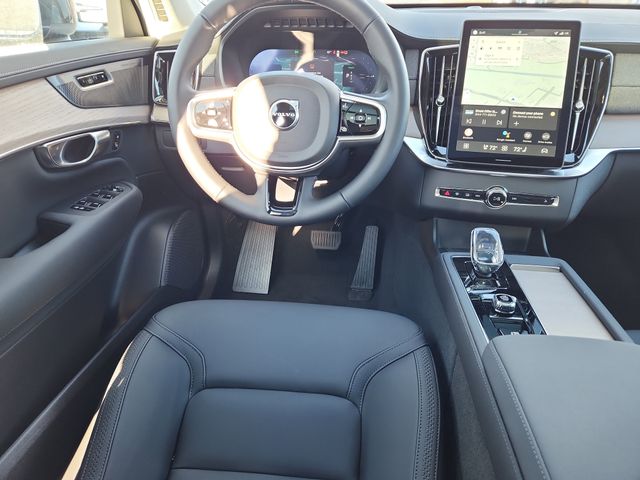 2026 Volvo XC90 Plus - Photo 23