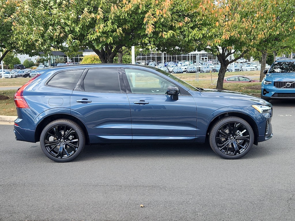 New 2026 Volvo XC60 B5 Ultra Black Edition SUV