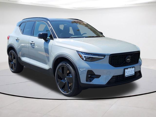 2026 Volvo XC40 B5 Ultra Ultra Black Edition AWD's photo