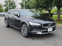 2026 Volvo V90 Cross Country B6 Ultra Wagon