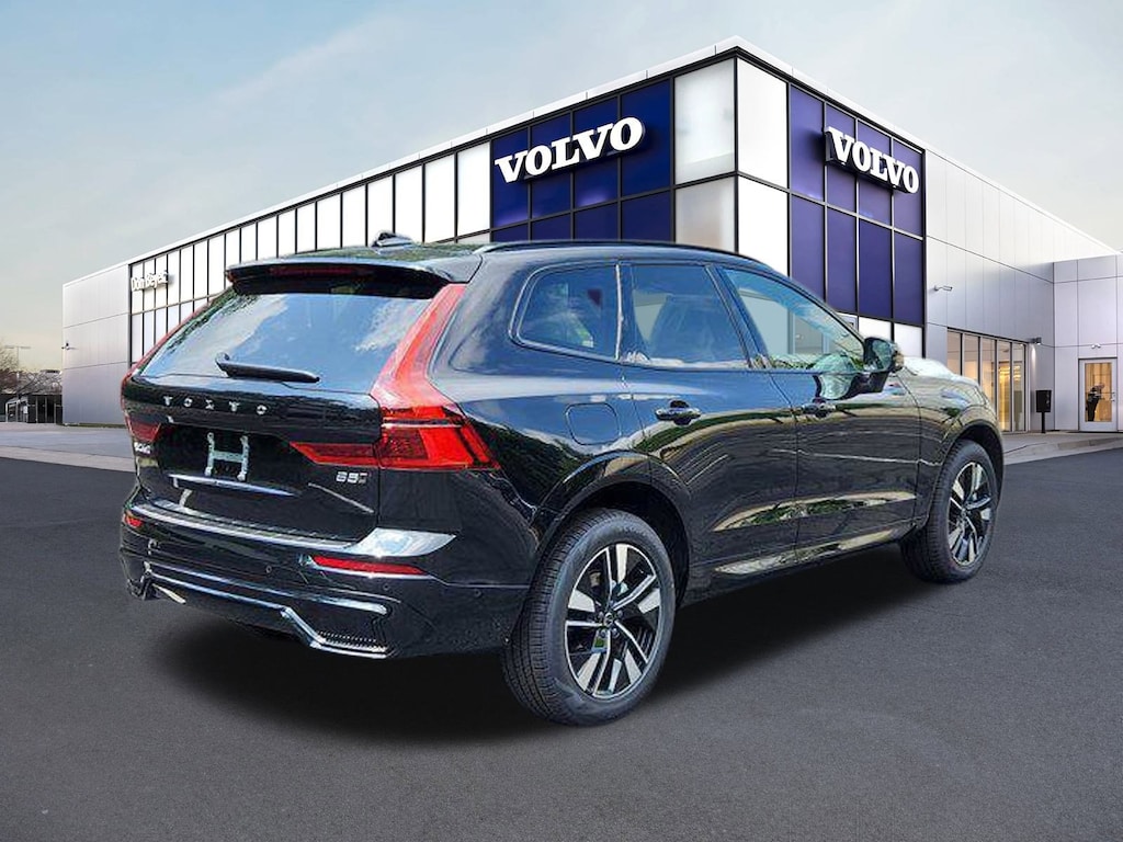 New 2026 Volvo XC60 B5 Plus SUV