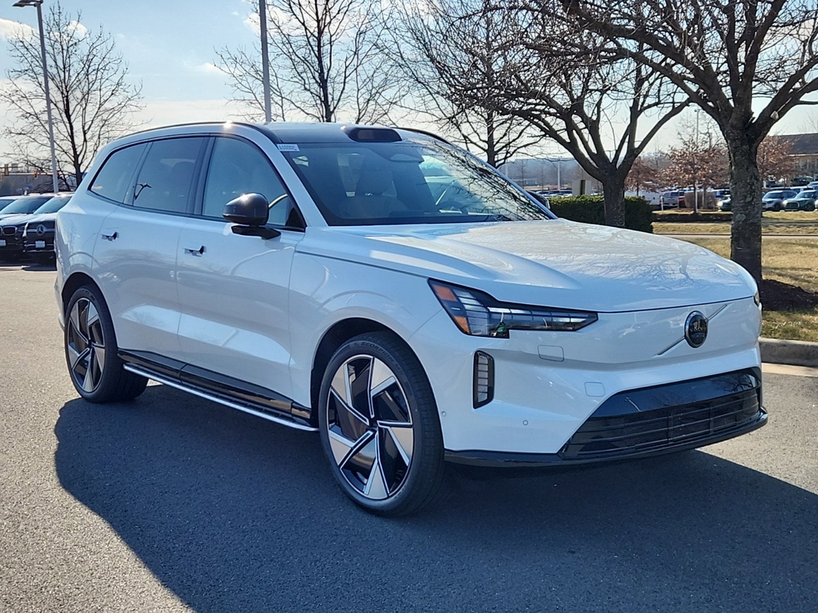 2025 Volvo EX90