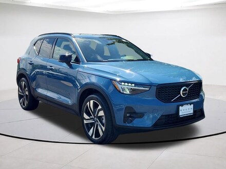 Featured used 2023 Volvo XC40 B5 Plus Dark Theme SUV for sale in Dulles, VA