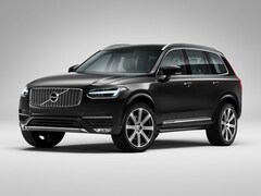 2017 Volvo XC90 T6 Momentum SUV