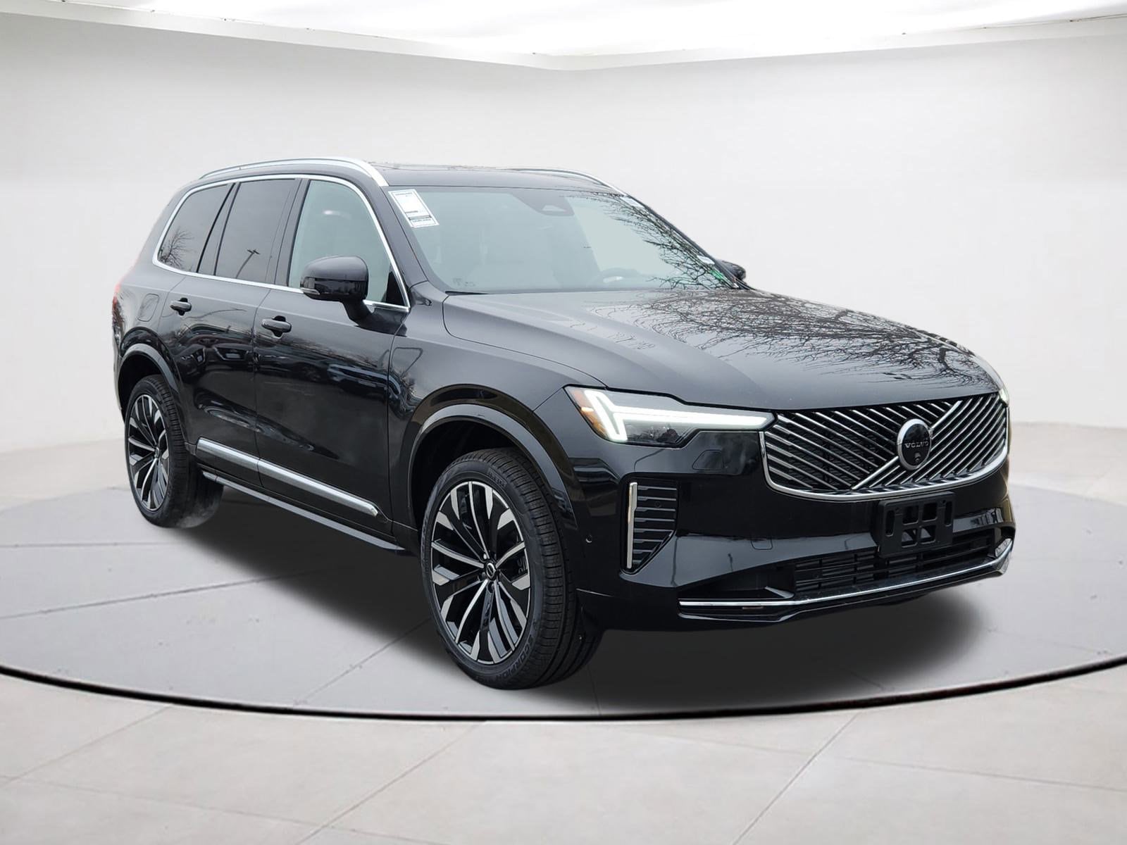 2026 Volvo XC90 Plus's photo