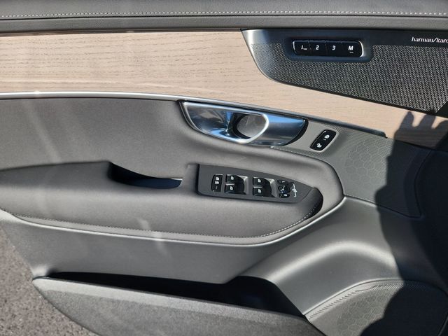 2026 Volvo XC90 Plus - Photo 19