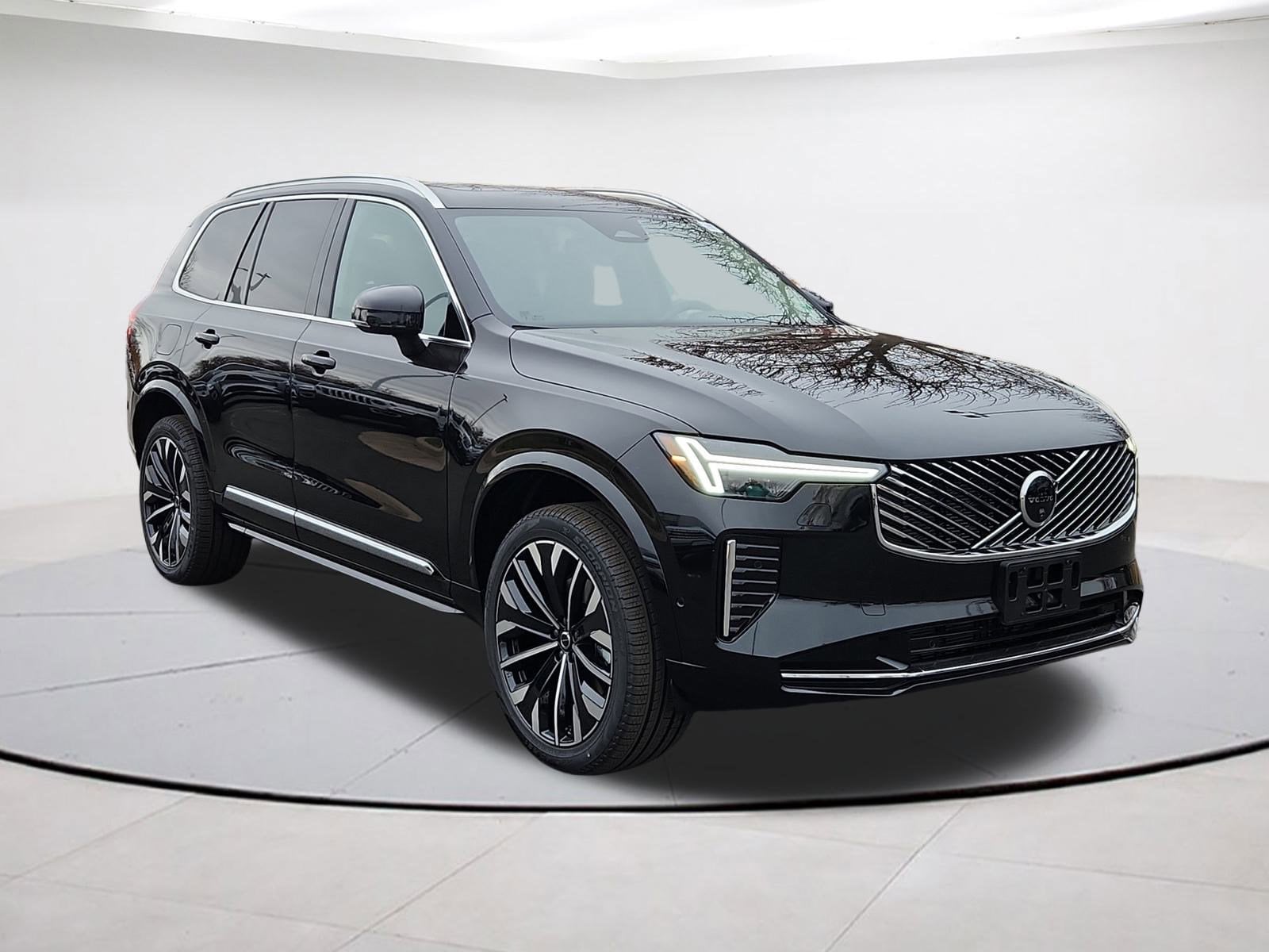 2026 Volvo XC90 Plus's photo