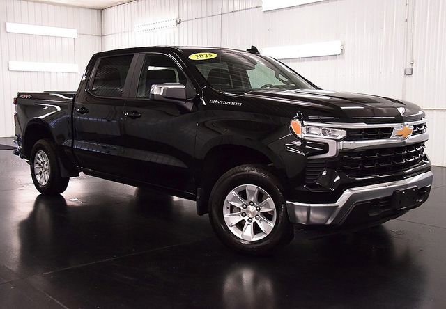 2025 Chevrolet Silverado 1500 LT's photo