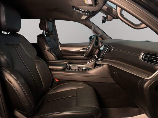 2024 Jeep Wagoneer L Series III - Photo 19