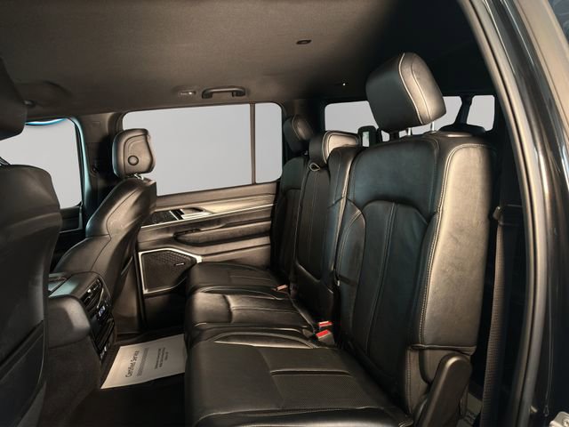 2024 Jeep Wagoneer L Series III - Photo 16