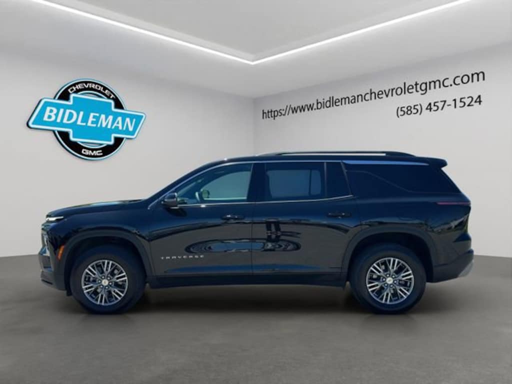 Used 2026 Chevrolet Traverse LT SUV
