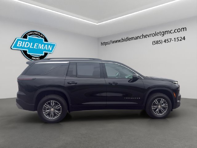 2027 Chevrolet Traverse LT - Photo 8