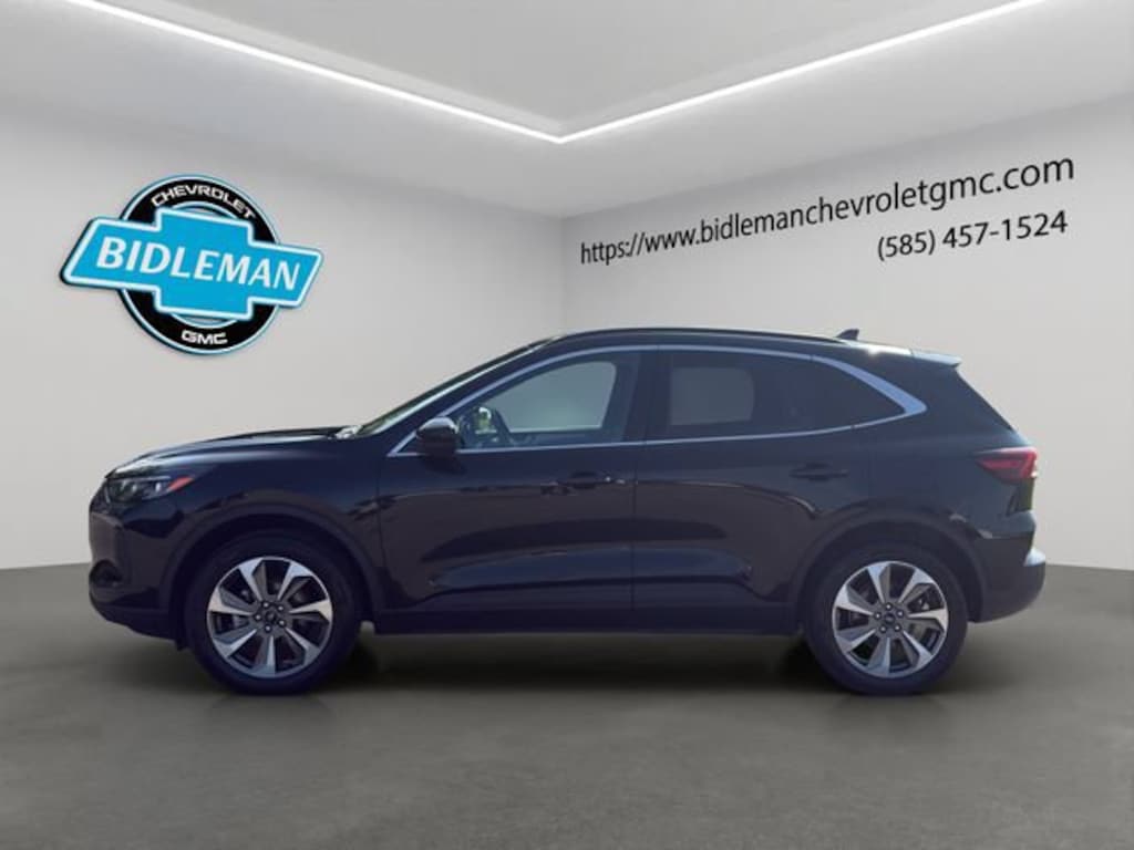 Used 2025 Ford Escape Platinum SUV