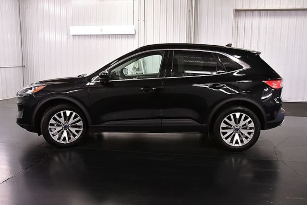Used 2022 Ford Escape Titanium SUV