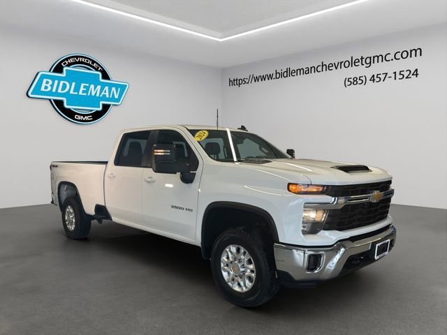 2024 Chevrolet Silverado 3500HD LT's photo